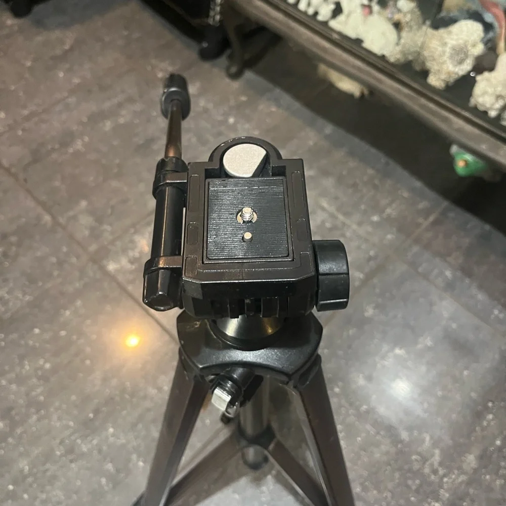 Durable Black Tripod for Cameras